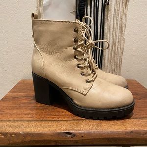 ‼️ SOLD ‼️ Cathy Jean Combat Boots Women’s Size 8